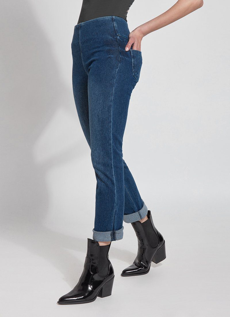 Roll Cuff Boyfriend - Mid Wash