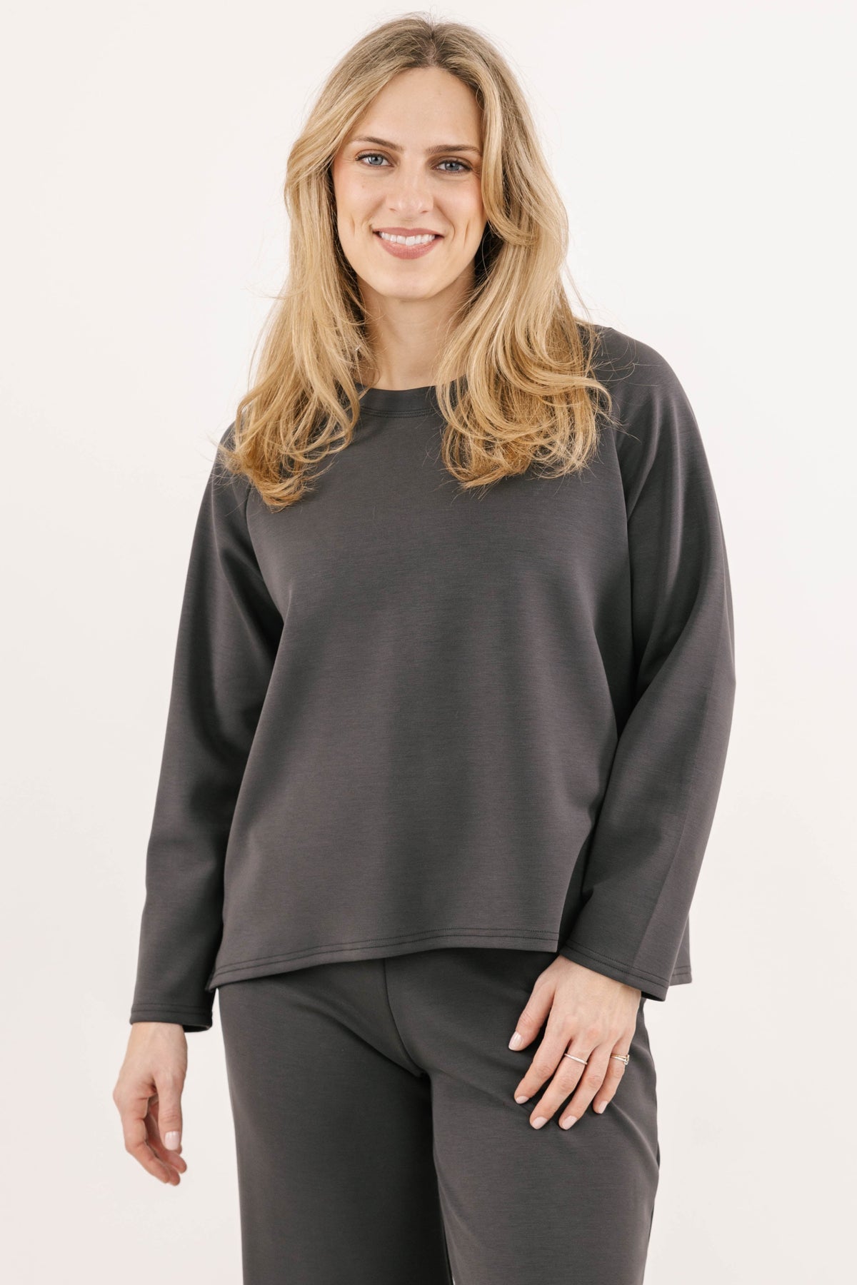 Serena Top - Carbon