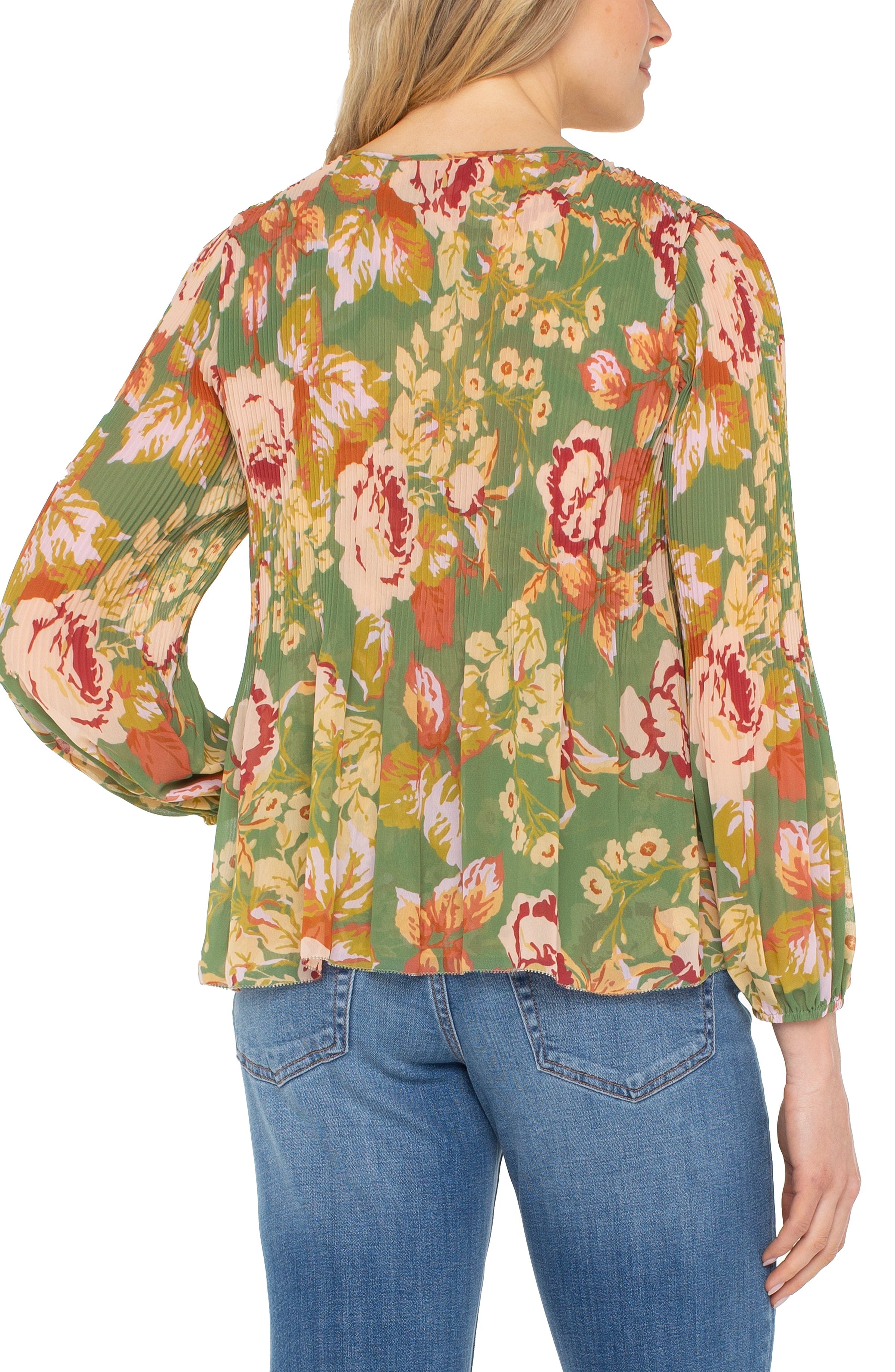 Long Sleeve V-Neck Pleated Top